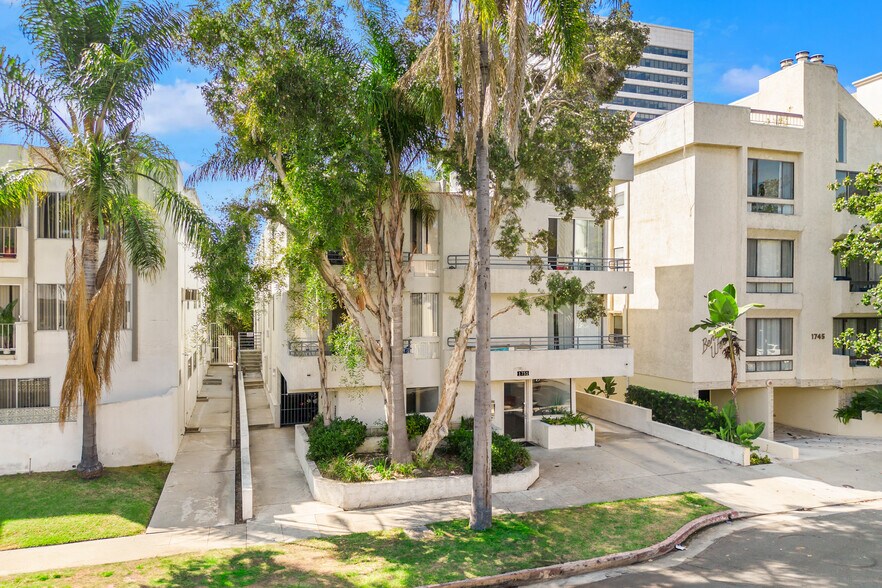 More Photos Of 1751 S Bentley Ave, Los Angeles Apartments For Sale