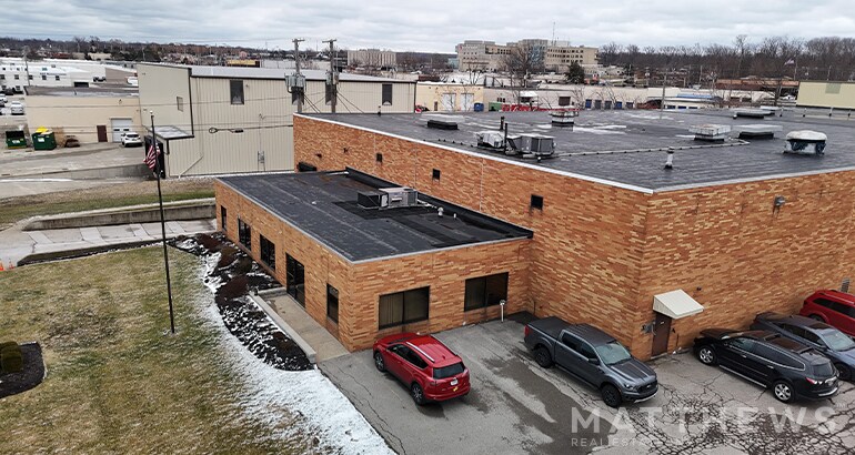 Primary Photo Of 35264 Topps Industrial Pky, Willoughby Warehouse For Sale