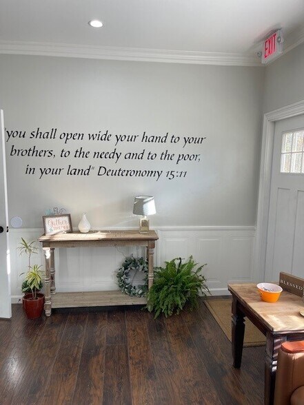 More Photos Of 215 North St, Denham Springs Office For Lease