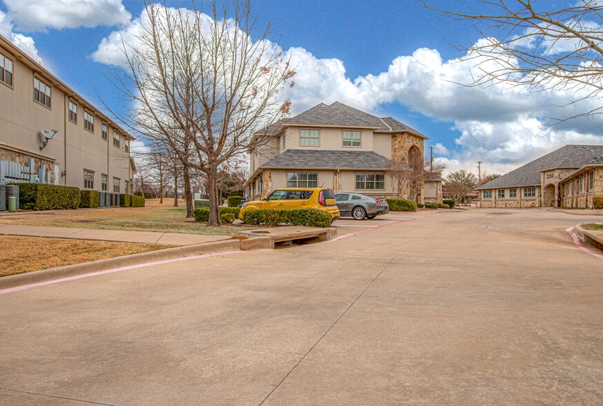 More Photos Of 2250 Pool Rd, Grapevine Office Residential For Sale