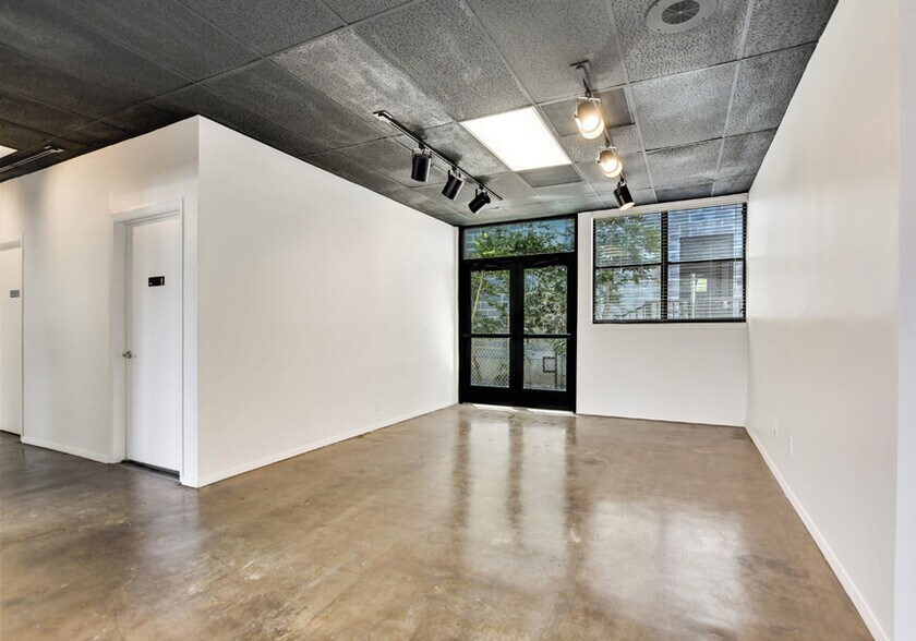 More Photos Of 151 S First St, Austin Office For Lease