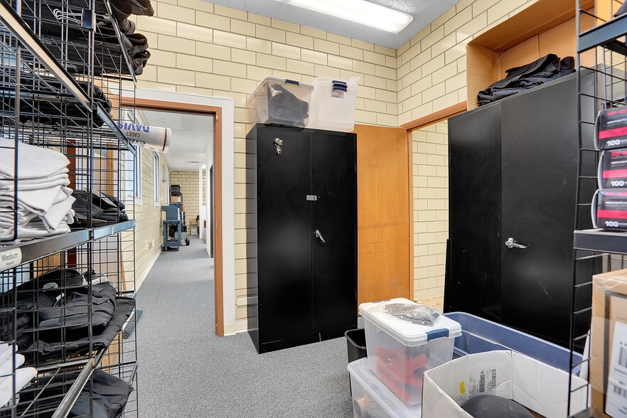 More Photos Of 330 Park Ave, Fort Lupton Office For Sale