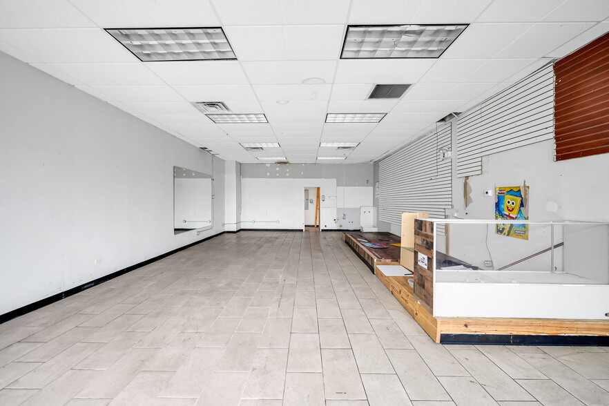 More Photos Of 8235-8259 S Kedzie Ave, Chicago Unknown For Lease