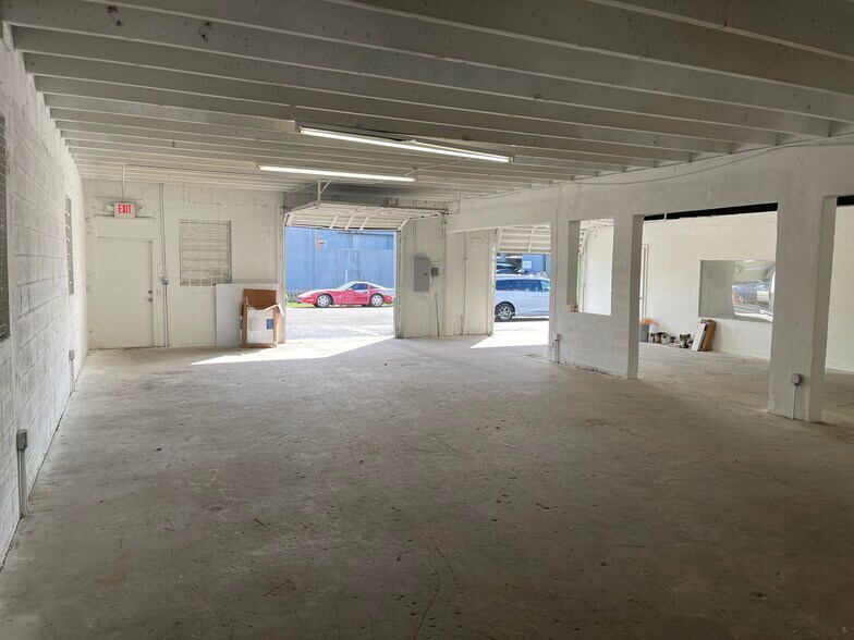 More Photos Of 2130 SW 56th Ter, West Park Warehouse For Sale