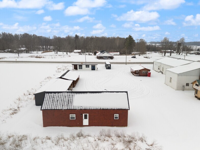 More Photos Of 677 S Cardinal Ln, Scottsburg Industrial For Sale