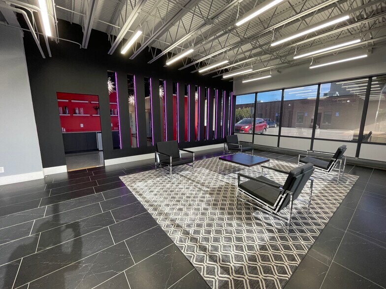 More Photos Of 24681 Northwestern Hwy, Southfield Office For Lease