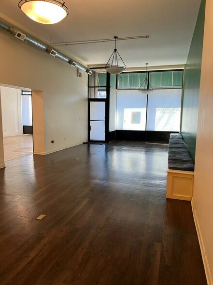 More Photos Of 1403-1411 W Irving Park Rd, Chicago Apartments For Lease