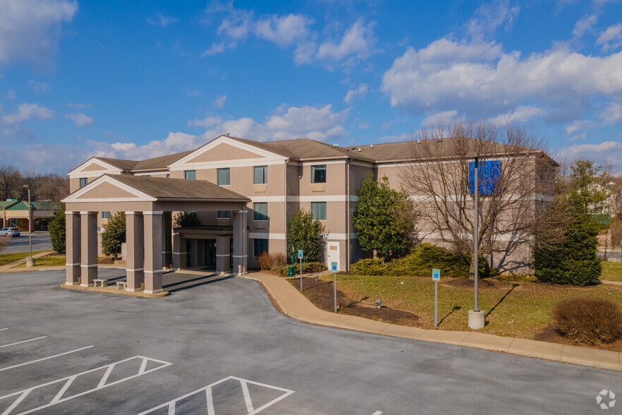 Primary Photo Of 70 Maddex Square Dr, Shepherdstown Hotel For Sale