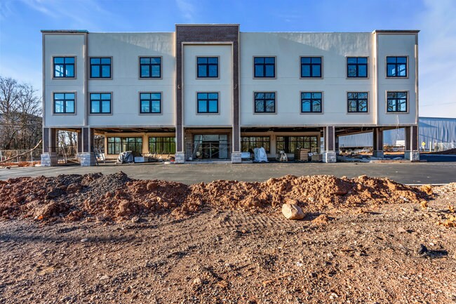 More Photos Of 374 Green St, Woodbridge Coworking Space