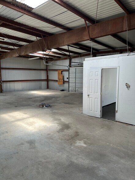 More Photos Of 9103 Cypress Creek Pky, Houston Unknown For Lease