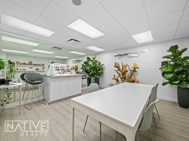 More Photos Of 700 NE 13th St, Fort Lauderdale Freestanding For Sale