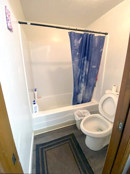 More Photos Of 4805 Buffalo Dr SE, Salem Multifamily For Sale