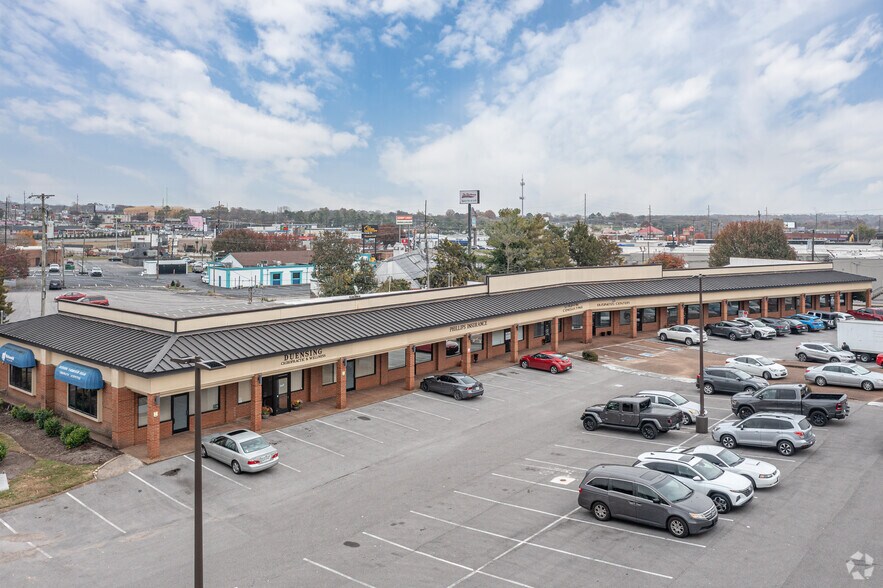 More Photos Of 110 Glancy St, Goodlettsville Medical For Lease