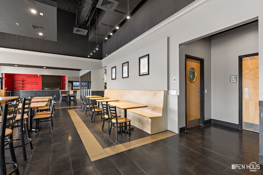 More Photos Of 3001-3007 Garnett Ave, Wichita Falls General Retail For Lease