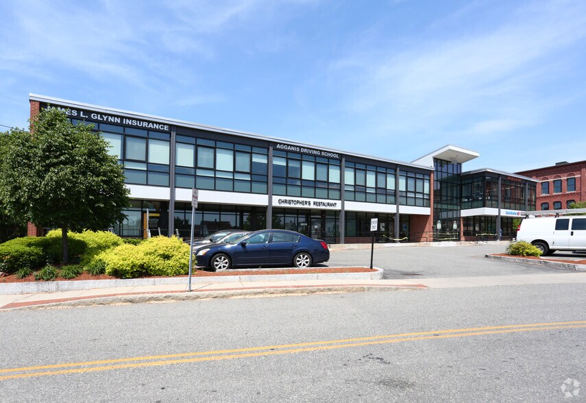 More Photos Of 580 Main St, Reading Office For Lease