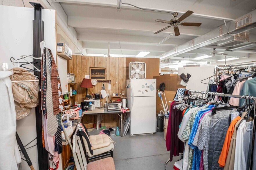 More Photos Of 619 N Dixie Ave, Fruitland Park General Retail For Sale