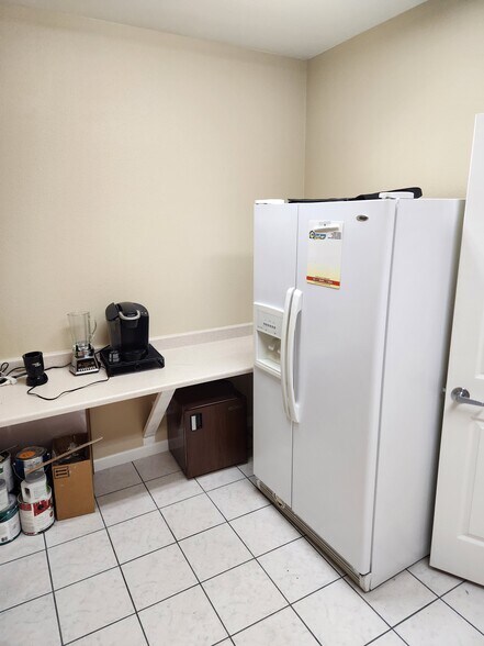 More Photos Of 11811 Upham St, Broomfield Warehouse For Lease