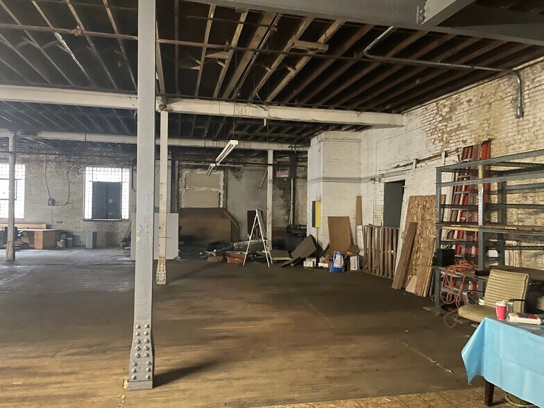 More Photos Of 1900 Lowe St, Pittsburgh Warehouse For Sale