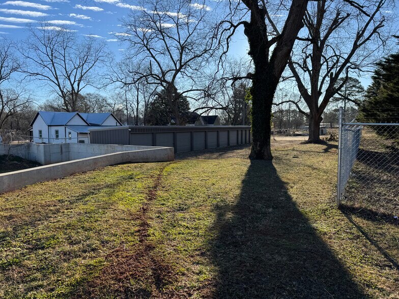 More Photos Of 8665 Maysville Rd, Maysville Self Storage For Sale