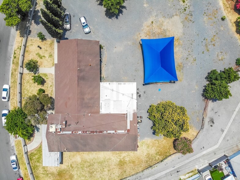 More Photos Of 109 S Aprilia Ave, Compton Religious Facility For Sale