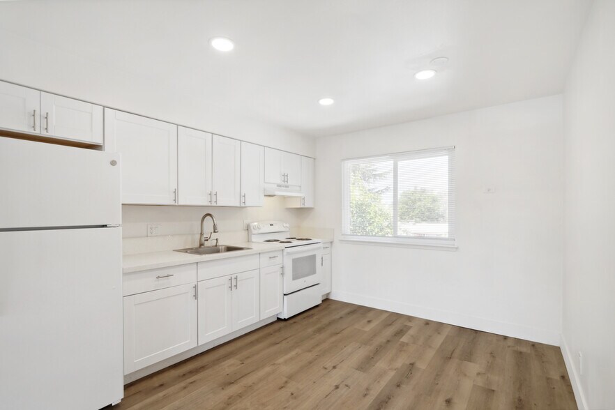 More Photos Of 2933 Eastern Ave, Sacramento Apartments For Sale