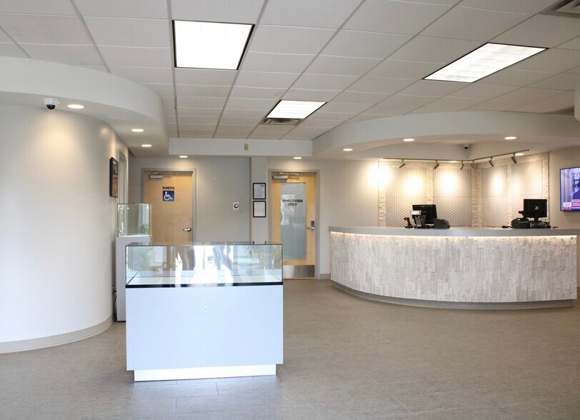 More Photos Of 4121 S 72nd Ave, Tulsa Service For Sale