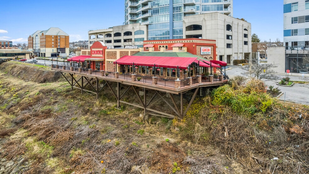 More Photos Of 401 Riverboat Row, Newport Restaurant For Sale