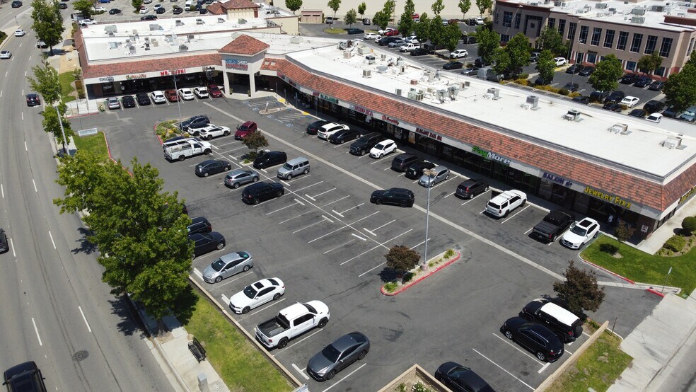 More Photos Of 23380 Valencia Blvd, Valencia Unknown For Lease