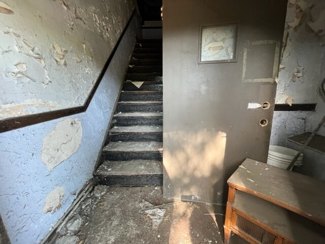 More Photos Of 7346 S Cottage Grove Ave, Chicago Funeral Home For Sale