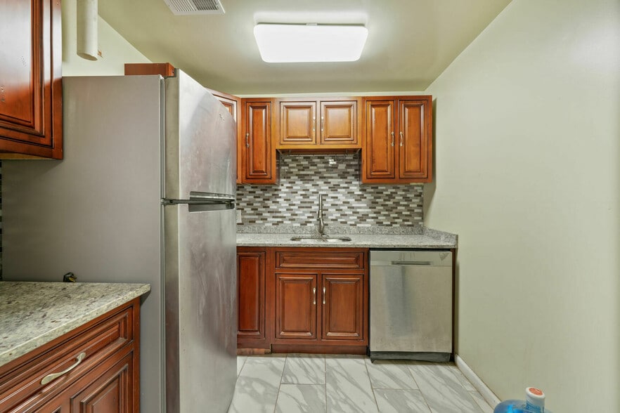 More Photos Of 1601 Montello Ave NE, Washington Storefront For Lease