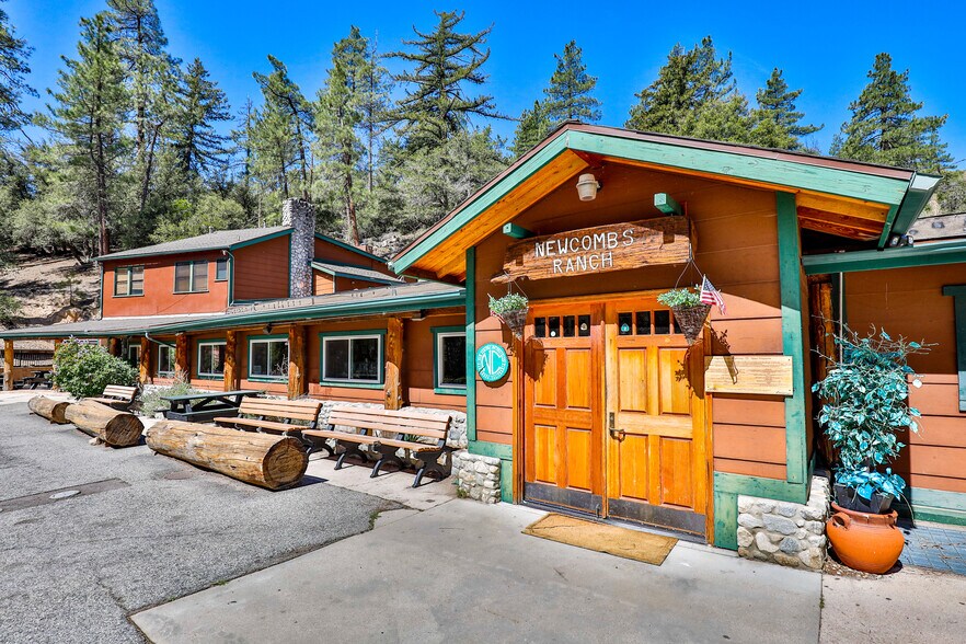 Primary Photo Of CA-2, La Cañada Flintridge General Retail For Sale