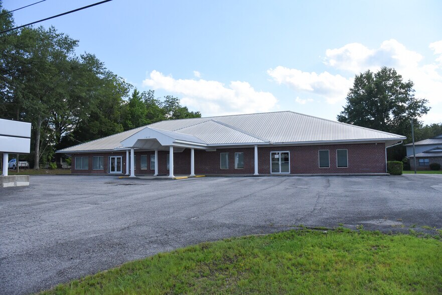 Primary Photo Of 1635 Highway 31, Hartselle Medical For Lease
