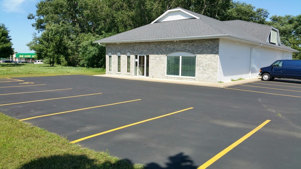 Primary Photo Of 3345 State Road 93, Eau Claire Office Residential For Lease