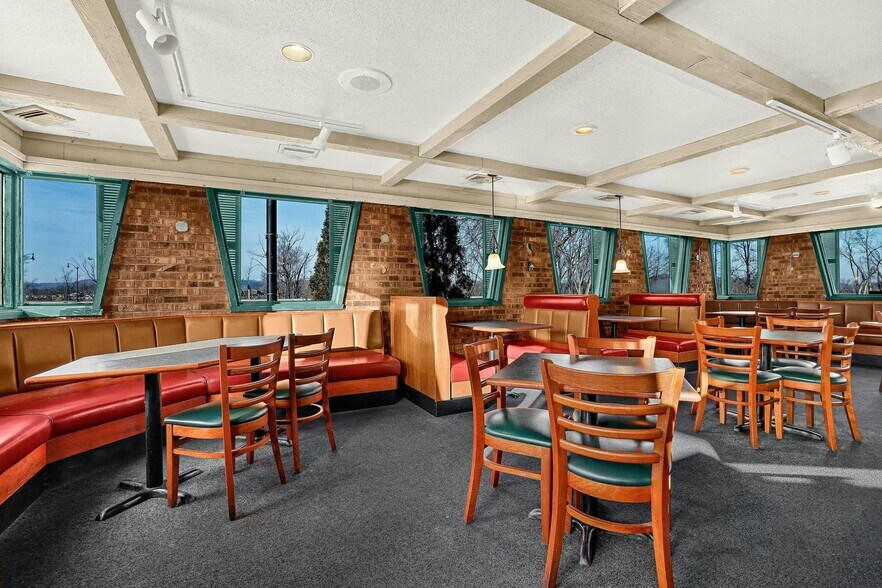 More Photos Of 2212 Rose St, La Crosse Restaurant For Sale