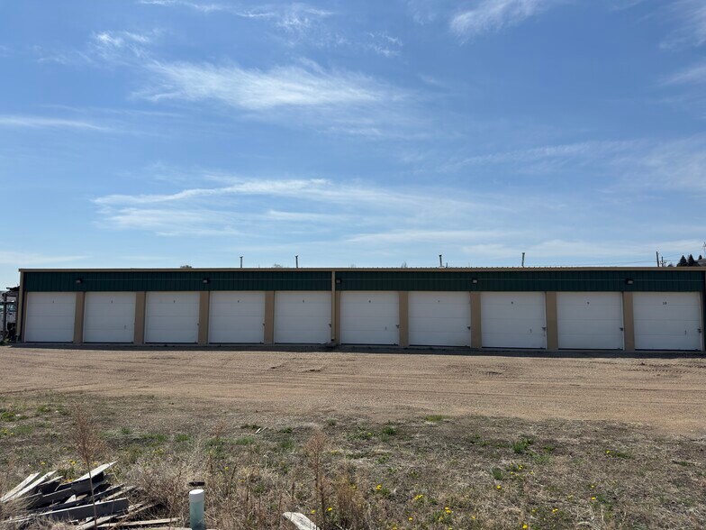 More Photos Of 2107 37th St, Mandan Warehouse For Sale