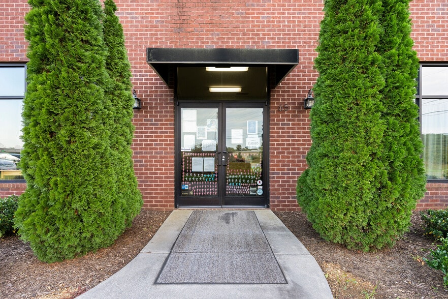 More Photos Of 65 Walnut Grove Rd SE, Cartersville Storefront Retail Office For Sale