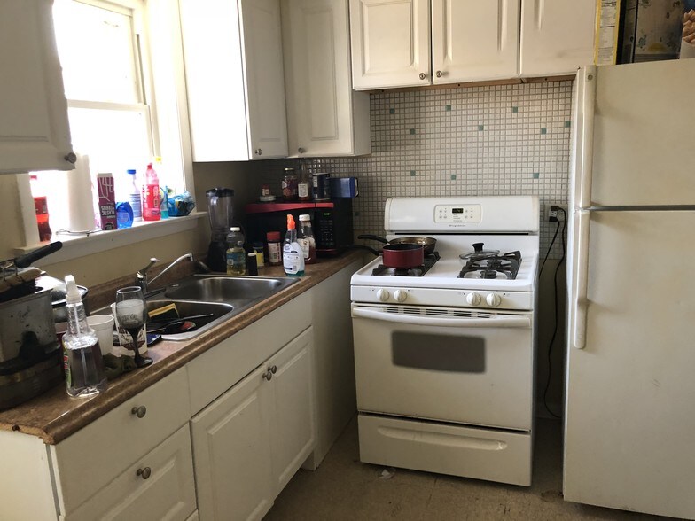 More Photos Of 2053 W 135th Pl, Blue Island Apartments For Sale