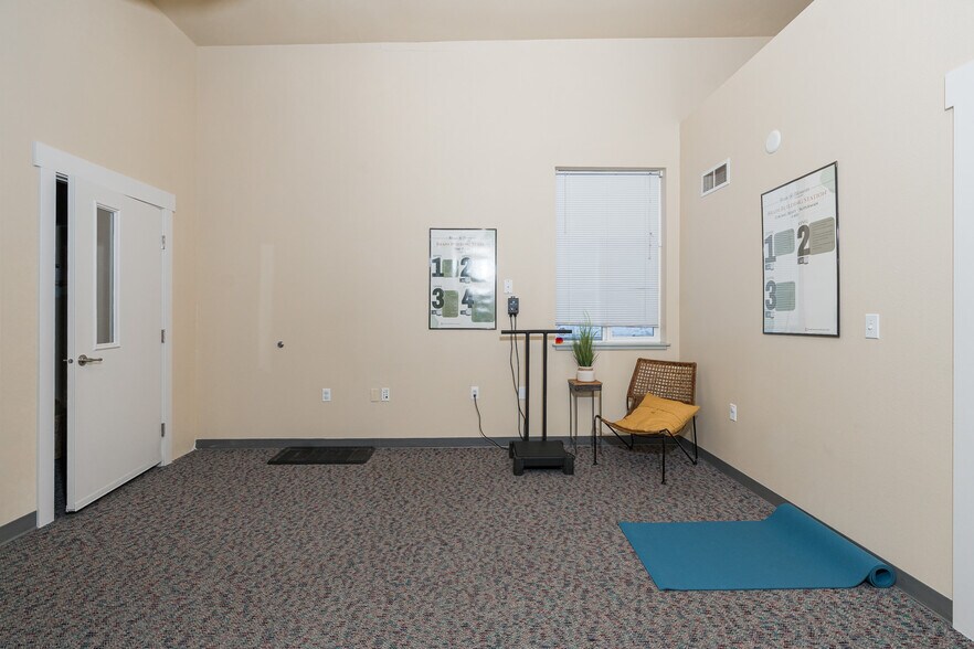 More Photos Of 210-214 W Sunset Ave, Coeur d'Alene Freestanding For Lease