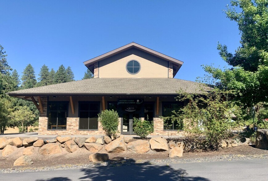 More Photos Of 5416 Running Y Rd, Klamath Falls Freestanding For Sale