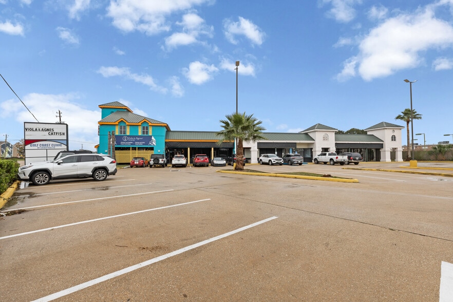 More Photos Of 3659 Nasa Road One, Seabrook Unknown For Lease