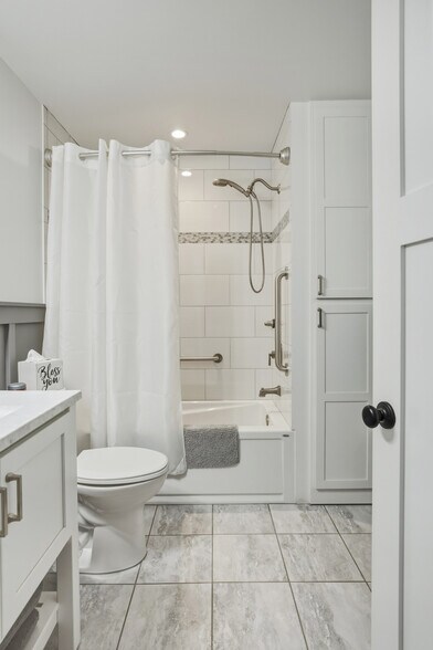 More Photos Of 24 Water St, Hammondsport Hotel For Sale