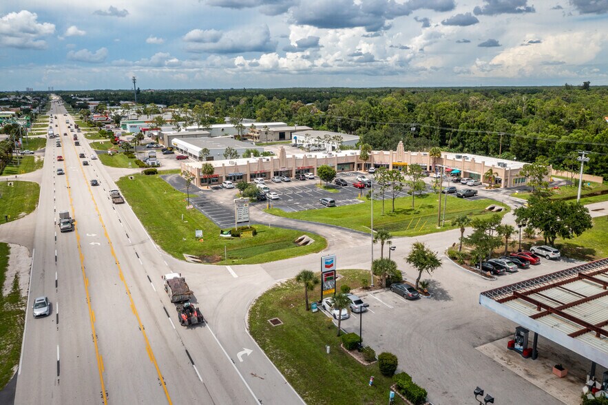 More Photos Of 12951 Metro Pkwy, Fort Myers General Retail For Lease