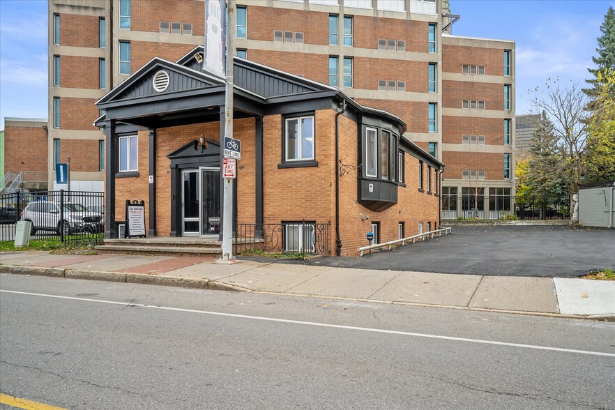 More Photos Of 287 Andrews St, Rochester Medical For Sale