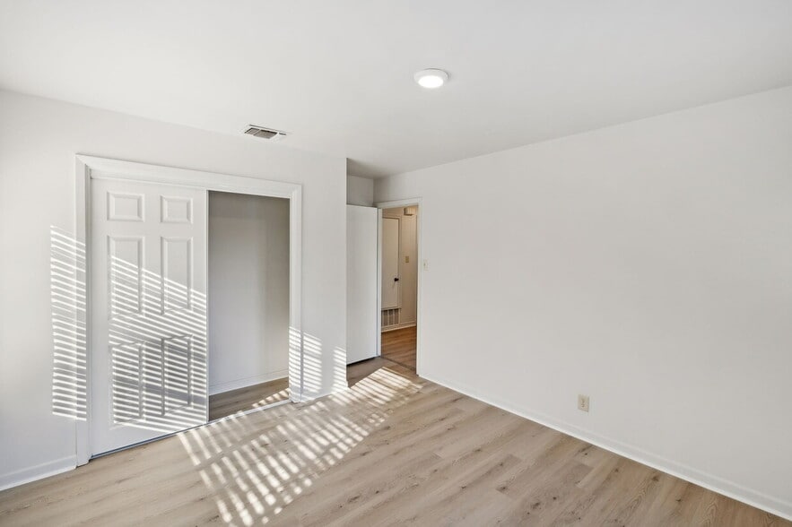 More Photos Of 1031 Talley Rd, San Antonio Office For Sale