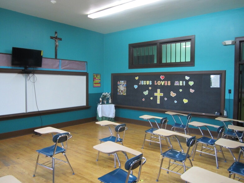 More Photos Of 206 E 25th St, Chicago Heights Religious Facility For Sale