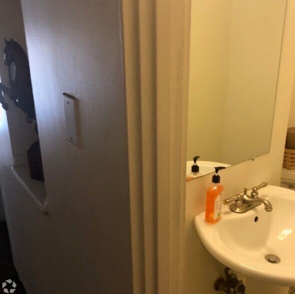 More Photos Of 1227 W Temple St, Los Angeles Loft Creative Space For Lease