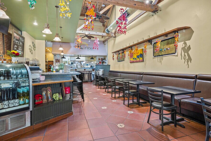 More Photos Of 419 E Main St, Ventura Restaurant For Sale