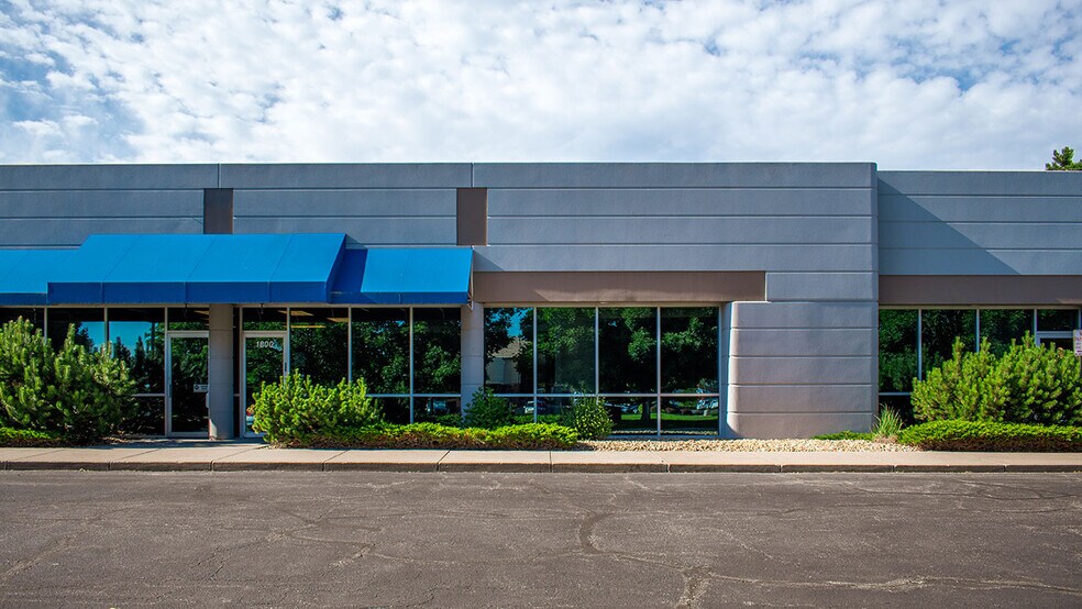 More Photos Of 12365 Huron St, Westminster Flex For Lease