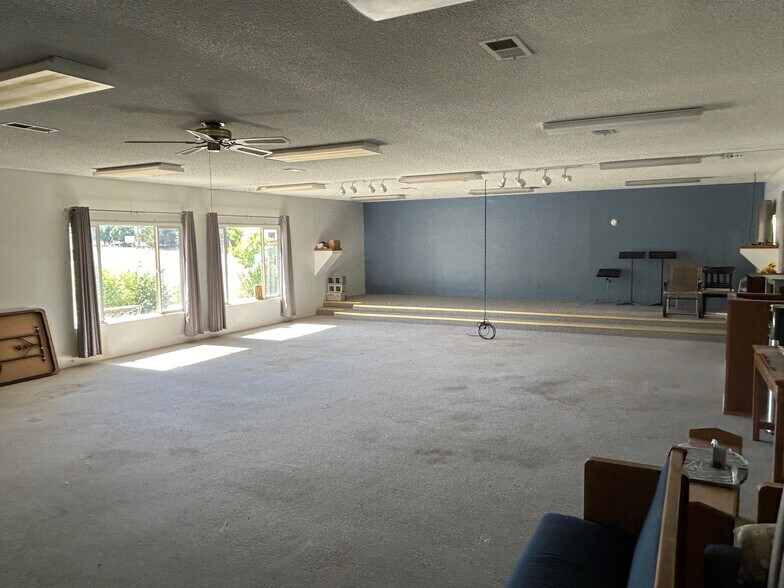 More Photos Of 0 Magnolia Ave, Tonopah Office For Sale