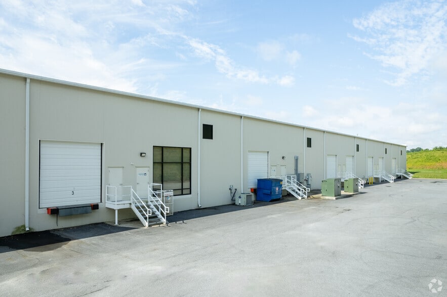 More Photos Of 140 Corporate Dr, Spartanburg Research And Development For Lease